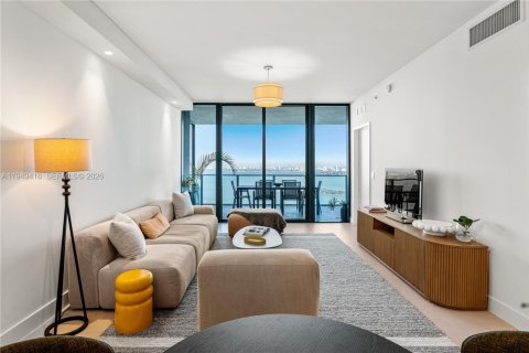 Condo in Miami, Florida, 2 bedrooms  № 2054433 - photo 5