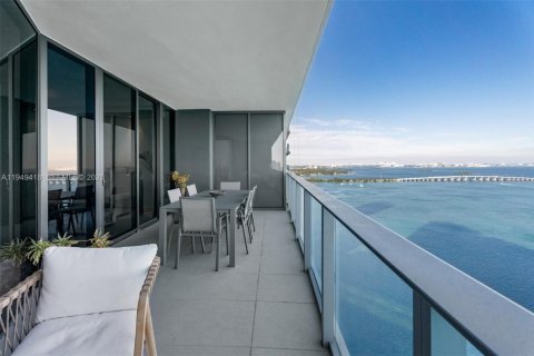 Condo in Miami, Florida, 2 bedrooms  № 2054433 - photo 9