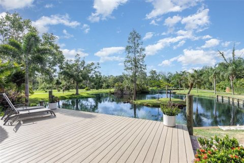 House in Sarasota, Florida 3 bedrooms, 198.44 sq.m. № 1826200 - photo 27