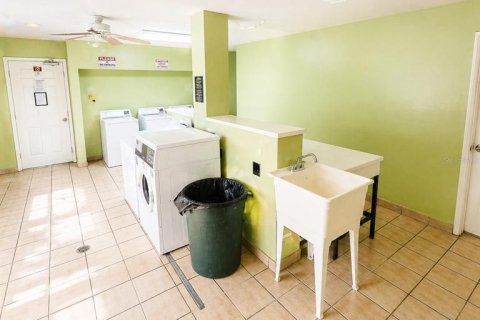 Condominio en alquiler en Tampa, Florida, 1 dormitorio, 46.82 m2 № 2142034 - foto 11
