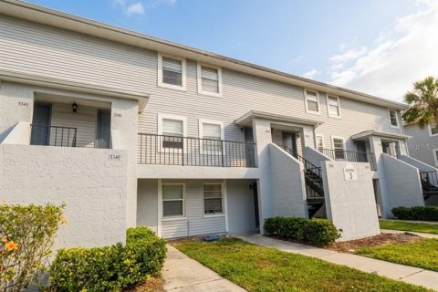 Condominio en alquiler en Tampa, Florida, 1 dormitorio, 46.82 m2 № 2142034 - foto 2