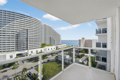 Condo in Fort Lauderdale, Florida, 1 bedroom  № 2015832 - photo 2