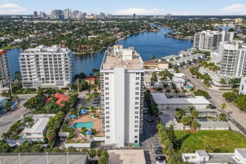 Condo in Fort Lauderdale, Florida, 1 bedroom  № 2015832 - photo 4
