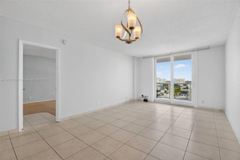 Condo in Fort Lauderdale, Florida, 1 bedroom  № 2015832 - photo 12