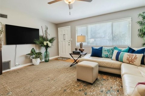 Villa ou maison à vendre à Daytona Beach Shores, Floride: 2 chambres, 92.9 m2 № 2228404 - photo 4