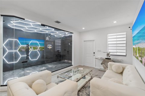 Townhouse in Homestead, Florida 3 bedrooms, 157.47 sq.m. № 2043082 - photo 7