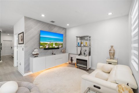 Townhouse in Homestead, Florida 3 bedrooms, 157.47 sq.m. № 2043082 - photo 18