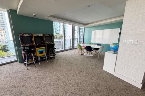 Condo in Miami, Florida, 1 bedroom  № 1712826 - photo 23