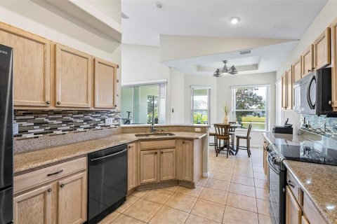 House in Palm Coast, Florida 3 bedrooms, 164.34 sq.m. № 1658211 - photo 15