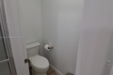 Villa ou maison à louer à Southwest Ranches, Floride: 2 chambres, 111.48 m2 № 1977111 - photo 10