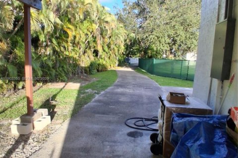 Villa ou maison à louer à Southwest Ranches, Floride: 2 chambres, 111.48 m2 № 1977111 - photo 14