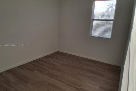 Villa ou maison à louer à Southwest Ranches, Floride: 2 chambres, 111.48 m2 № 1977111 - photo 6