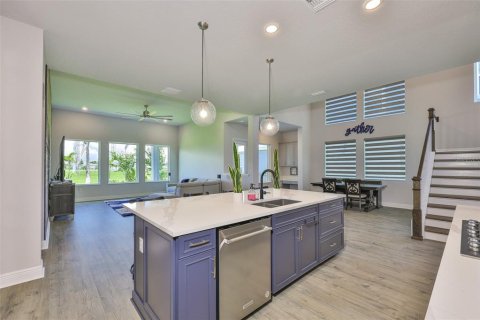 House in Apollo Beach, Florida 4 bedrooms, 308.16 sq.m. № 1834737 - photo 12