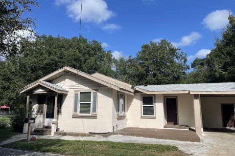 House in Jacksonville, Florida 4 bedrooms, 154.4 sq.m. № 801201 - photo 1