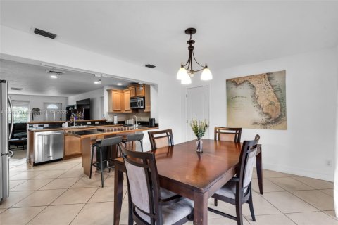 Villa ou maison à vendre à Fort Lauderdale, Floride: 3 chambres, 121.98 m2 № 1969560 - photo 10