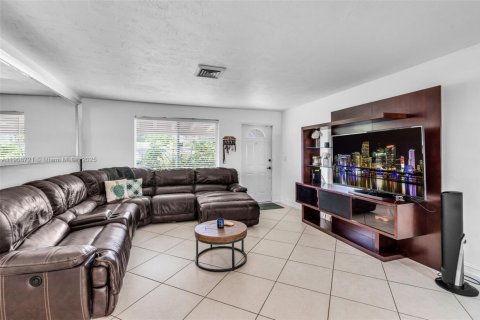 Villa ou maison à vendre à Fort Lauderdale, Floride: 3 chambres, 121.98 m2 № 1969560 - photo 4