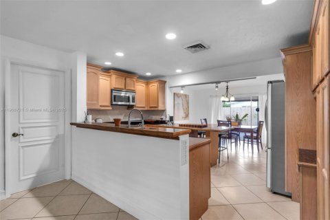 Villa ou maison à vendre à Fort Lauderdale, Floride: 3 chambres, 121.98 m2 № 1969560 - photo 7