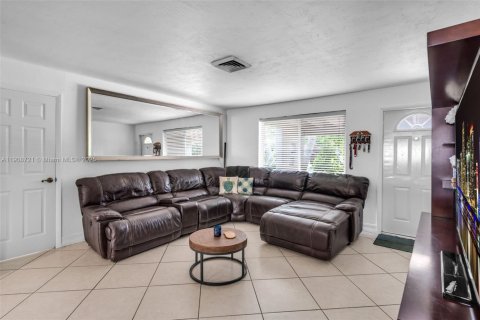 Villa ou maison à vendre à Fort Lauderdale, Floride: 3 chambres, 121.98 m2 № 1969560 - photo 5