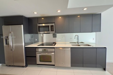 Estudio en el Condominio en Miami, Florida № 1995713