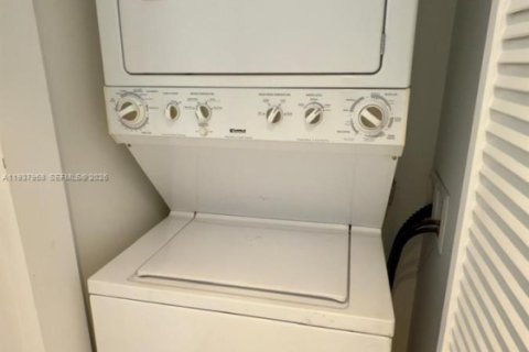 Condominio en alquiler en Miami, Florida, 51.19 m2 № 1995713 - foto 11