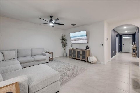Villa ou maison à vendre à New Smyrna Beach, Floride: 3 chambres, 157 m2 № 2273116 - photo 9