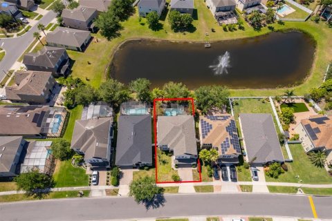 House in Orlando, Florida 4 bedrooms, 273.69 sq.m. № 1597727 - photo 6