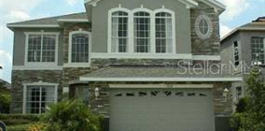 House in Orlando, Florida 4 bedrooms, 273.69 sq.m. № 1597727
