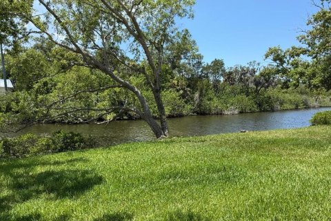 Condominio en venta en New Port Richey, Florida, 2 dormitorios, 97.55 m2 № 2149884 - foto 4