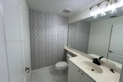 Купить кондоминиум в Дорал, Флорида 3 спальни, 231.33м2, № 2015727 - фото 15