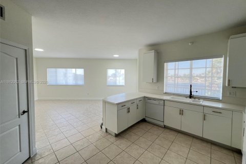 Купить кондоминиум в Дорал, Флорида 3 спальни, 231.33м2, № 2015727 - фото 19