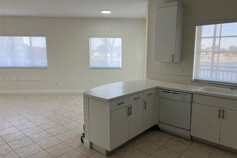 Купить кондоминиум в Дорал, Флорида 3 спальни, 231.33м2, № 2015727 - фото 18