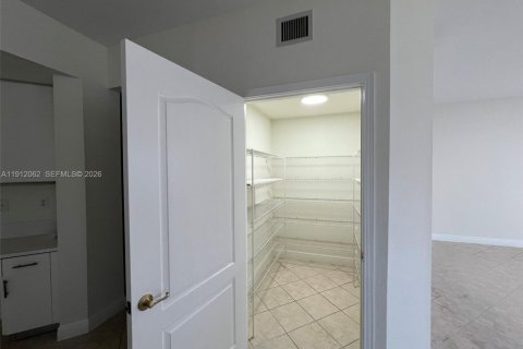 Купить кондоминиум в Дорал, Флорида 3 спальни, 231.33м2, № 2015727 - фото 14