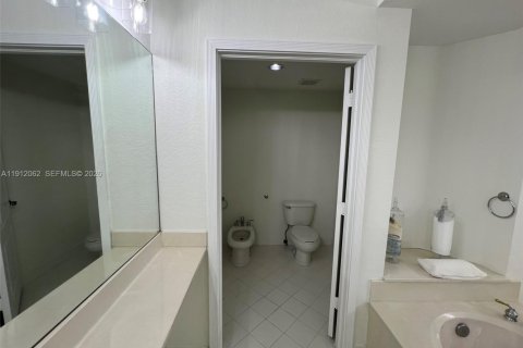 Купить кондоминиум в Дорал, Флорида 3 спальни, 231.33м2, № 2015727 - фото 28