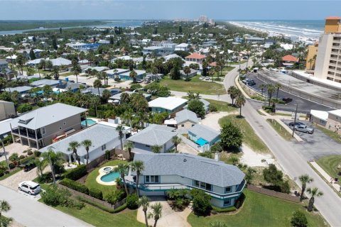 Casa en venta en New Smyrna Beach, Florida, 4 dormitorios, 245.08 m2 № 1327004 - foto 2