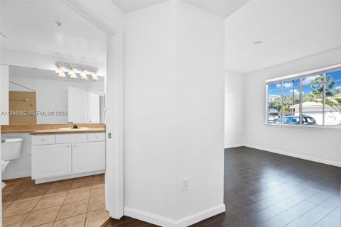 Снять в аренду кондоминиум в Палм-Бич-Гарденс, Флорида 2 спальни, 112.69м2, № 2009411 - фото 10