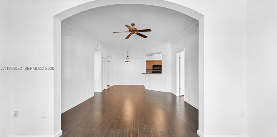 Кондоминиум с 2 спальнями в Палм-Бич-Гарденс, Флорида № 2009411