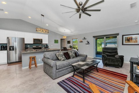 Casa en venta en North Port, Florida, 3 dormitorios, 135.73 m2 № 1719296 - foto 4