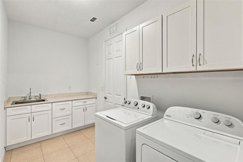 Villa ou maison à vendre à Ocala, Floride: 2 chambres, 184.23 m2 № 2415132 - photo 11