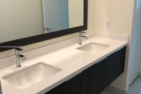 Condo in Doral, Florida, 3 bedrooms  № 2035467 - photo 3