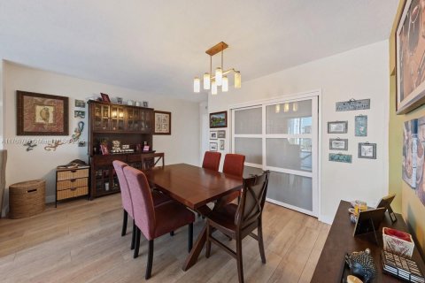Condo in Bay Harbor Islands, Florida, 1 bedroom  № 1863185 - photo 7