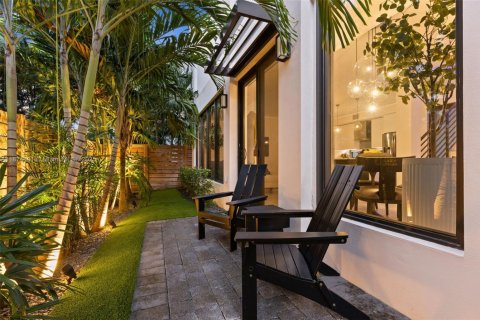 Touwnhouse à vendre à Wilton Manors, Floride: 3 chambres, 146.69 m2 № 2018788 - photo 20