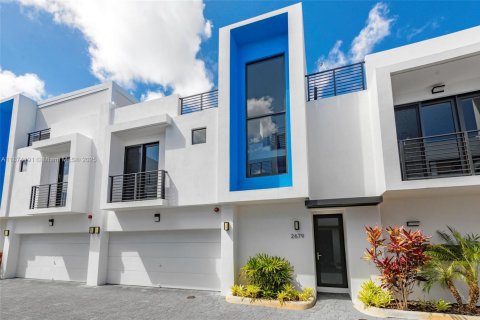 Touwnhouse à vendre à Wilton Manors, Floride: 3 chambres, 146.69 m2 № 2018788 - photo 5