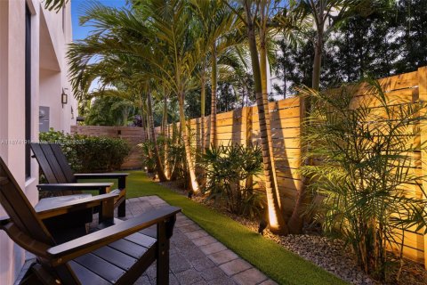 Touwnhouse à vendre à Wilton Manors, Floride: 3 chambres, 146.69 m2 № 2018788 - photo 18