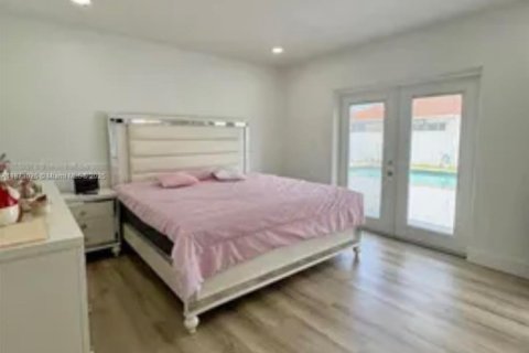 Casa en venta en Miami, Florida, 3 dormitorios, 107.3 m2 № 1921607 - foto 14
