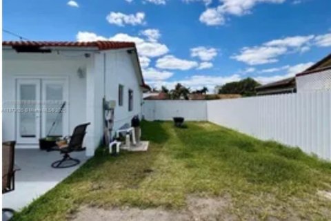 Casa en venta en Miami, Florida, 3 dormitorios, 107.3 m2 № 1921607 - foto 19