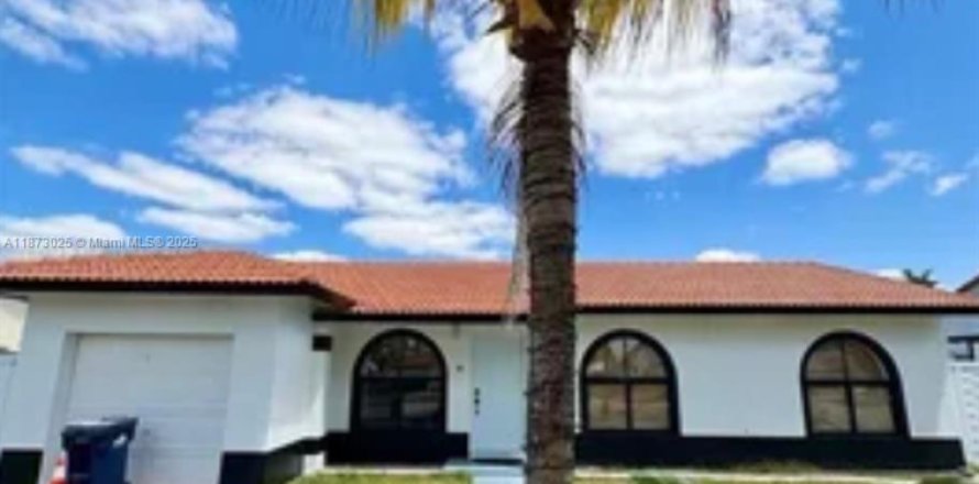 Casa en Miami, Florida 3 dormitorios, 107.3 m2 № 1921607