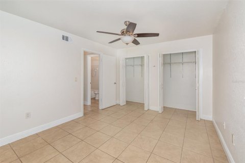 Townhouse in Winter Park, Florida 2 bedrooms, 104.05 sq.m. № 1919187 - photo 19