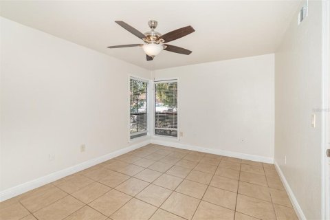 Townhouse in Winter Park, Florida 2 bedrooms, 104.05 sq.m. № 1919187 - photo 18