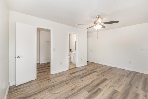 Townhouse in Winter Park, Florida 2 bedrooms, 104.05 sq.m. № 1919187 - photo 14