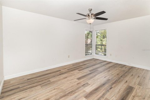 Townhouse in Winter Park, Florida 2 bedrooms, 104.05 sq.m. № 1919187 - photo 13